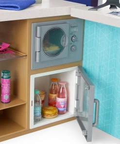 American Girl Girl Of The Year™ 2022 Corinne’s™ Ski & Snack Shop