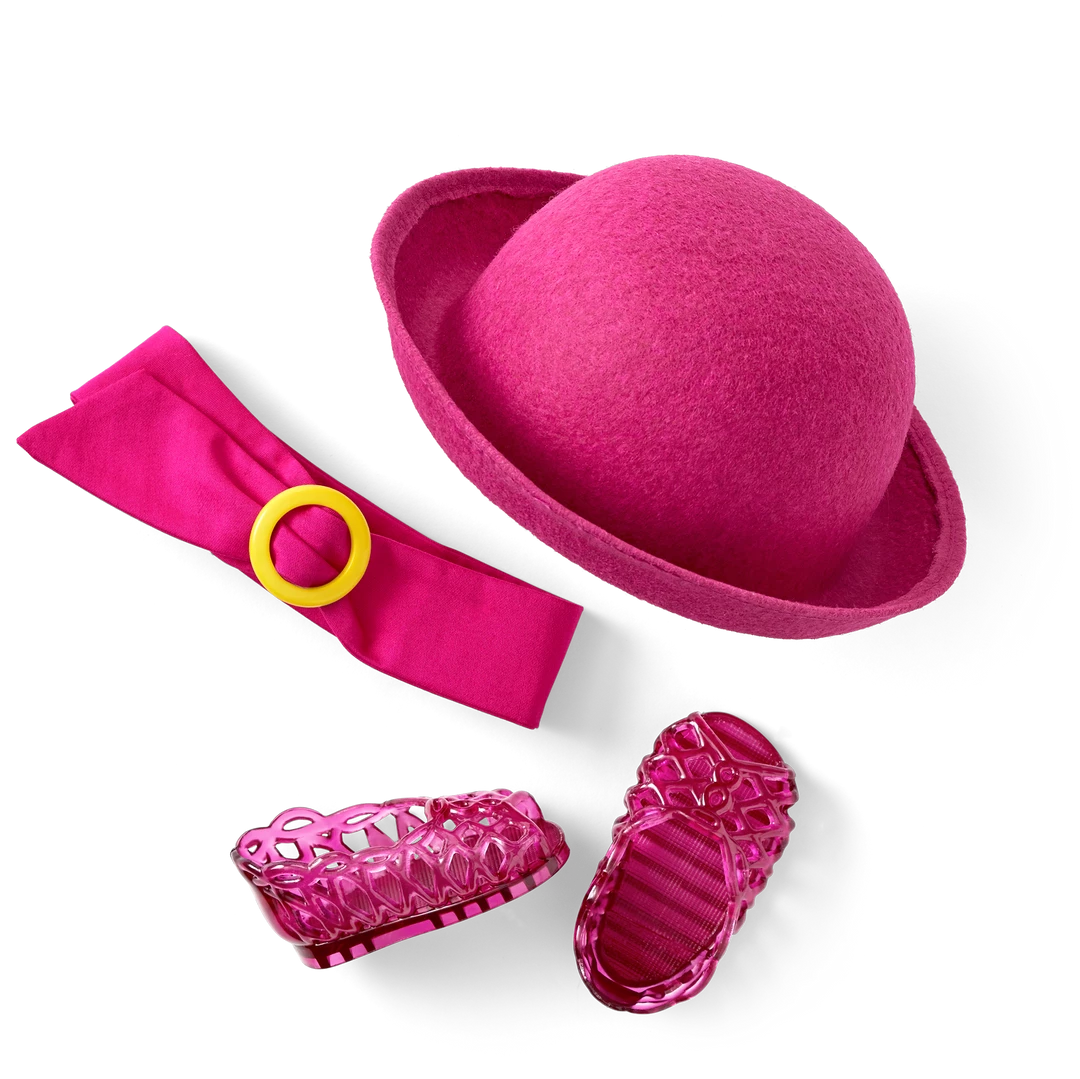 American Girl Courtney’s™ Holiday Bundle Ages 8+ 6 American Girl Courtney’s™ Holiday Bundle Ages 8+