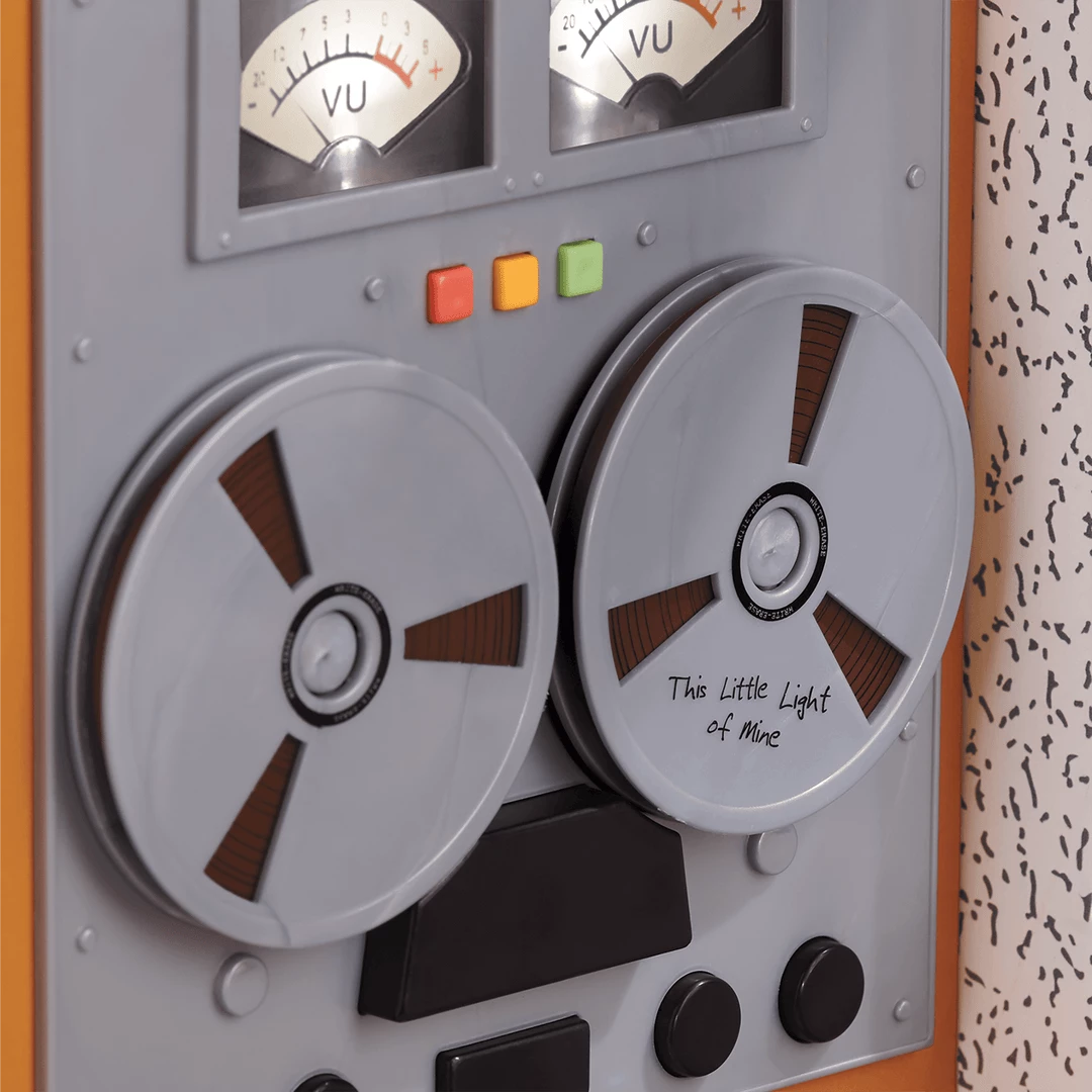 American Girl Melody’s™ Recording Studio 10 American Girl Melody’s™ Recording Studio