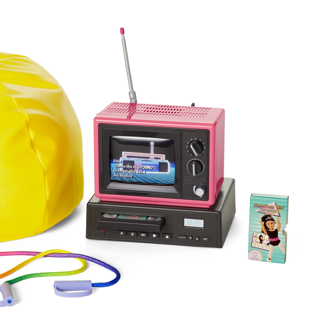 American Girl Ages 8+ Courtney‘s™ TV & Fitness Accessories 5 American Girl Ages 8+ Courtney‘s™ TV & Fitness Accessories
