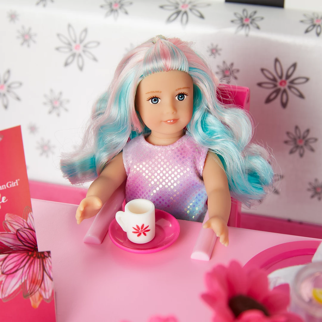 American Girl Ages 6+ Day At AG Cafe™ Set 9 American Girl Ages 6+ Day At AG Cafe™ Set